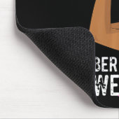 Weibliche Brustkrebserkrankung im Oktober tragen w Mousepad (Ecke)