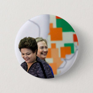 Weibliche Führer: Dilma u. Hillary Button