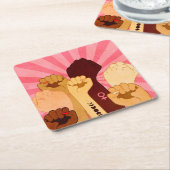 Weibliche Hände mit Faust aufgezogen Rechteckiger Pappuntersetzer (angewinkelt)