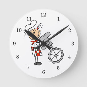 Weibliche Köchin mit Mixer Runde Wanduhr