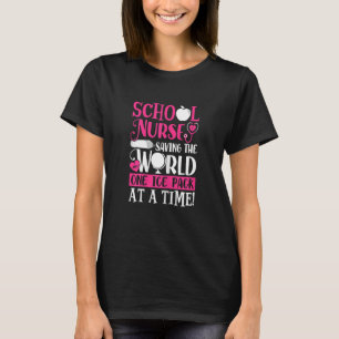 Weibliche Schulkrankenschwester rettet die Welt, e T-Shirt