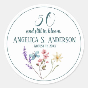 Weibliche Wildblumen Butterfly Runder Aufkleber