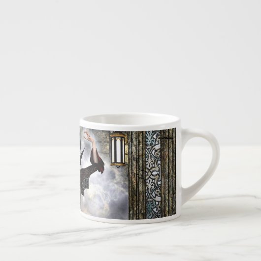 Weiblicher Assistent Espressotasse (Rechts)