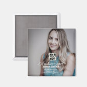 Weiblicher Geschäftsführer fügt Fotoname q oder Co Magnet (Vorderseite/Rückseite)