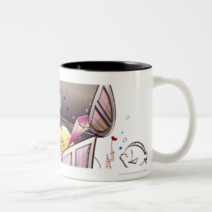 Weiblicher Pirat stehend auf einem Schatzkasten Zweifarbige Tasse