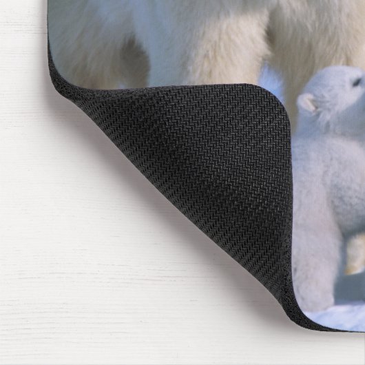 Weiblicher Polar-Bär Stehend mit 2 Cubs Mousepad (Ecke)