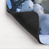 Weiblicher Polarbär mit 2 Naben Mousepad (Ecke)