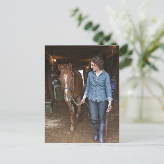 weibliches Führungspferd Postkarte (Stehend Vorderseite)