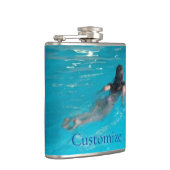 Weibliches Model Schwimmen Thunder_Cove Flachmann (Rechts)