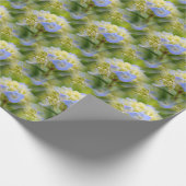 Weich blauer Hydrangea Blume Muster Natur Geschenkpapier (Ecke)