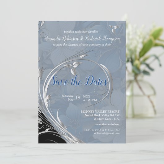 Weich blauer, weißer Mischpult Blume Einladung (Stehend Vorderseite)