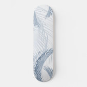 Weich blaues Feather Palm Bliss 1 Skateboard (Vorderseite)