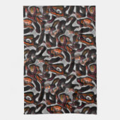 Weich gefärbte Korallenstruktur grau geschnitten Geschirrtuch (Vertikal)