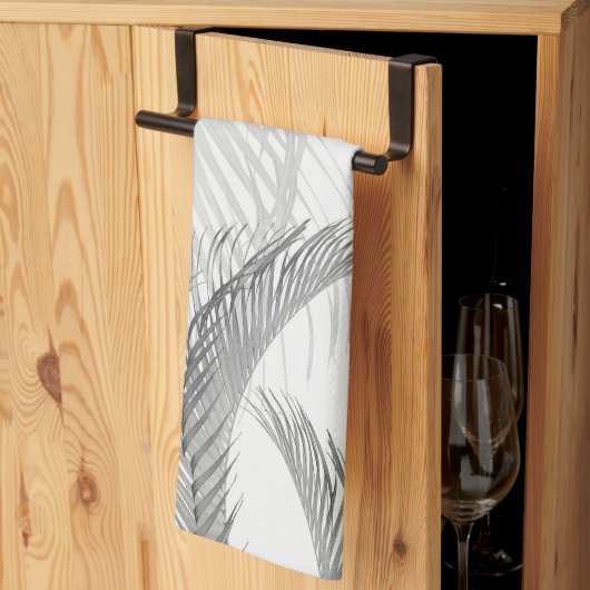 Weich graue Schwarz-weiße Federpalme Bliss 1 Geschirrtuch (Drittel gefaltet)