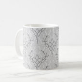 Weich graues botanisches Weinmuster Kaffeetasse (Vorderseite Links)