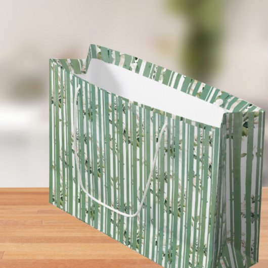 Weich grün mit weißen Blume Geschenktüte