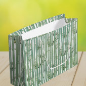 Weich grün mit weißen Blume Geschenktüte