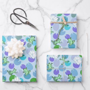Weich grüne Frösche und Lilienpads auf hellblau Geschenkpapier Set