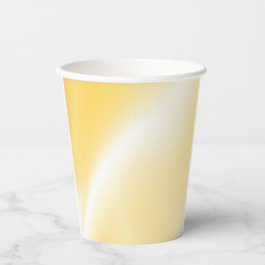 Weich orangefarbener Papierbecher (Vorderseite)