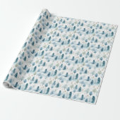 Weich pastellblau und grün schneebedeckter Winterw Geschenkpapier (Ungerollt)