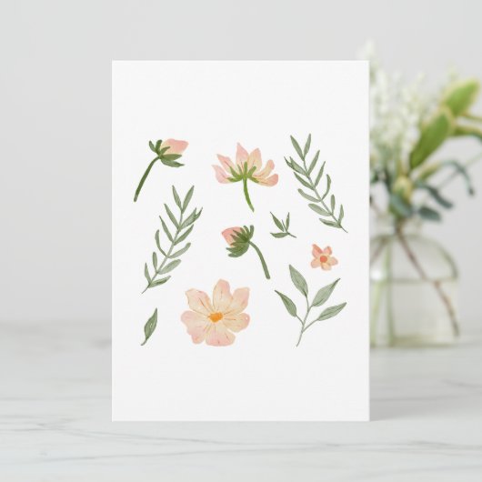 Weich rosa Blume & Grünelemente Einladung (Stehend Vorderseite)