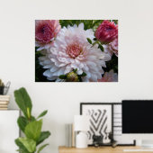 Weich rosa Chrysanthemum Poster (Heimbüro)