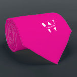 Weich rosa Farbe: elegantes Monogramm   Name Krawatte<br><div class="desc">Eine elegante Krawatte mit einem fett-weißen Monogramm auf einem glatten Hintergrund. Zusätzlich zu diesem Monogramm sitzt Ihr Vor- oder Nachname in allen Hauptstädte. Wenn Sie einen mutigeren Blick auf den persönlichen Namen im großen Buchstaben bevorzugen, können Sie folgendes tun: Benutzen Sie die Funktion Anpassen/Bearbeiten und klicken Sie auf den Namen....</div>