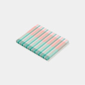 Weich rosa Pfirsich Bernstein Yucca und Arbor Gree Post-it Klebezettel (angewinkelt)