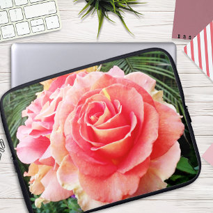 Weich rosa Rosa Blume nah-up Foto modern kühl Laptopschutzhülle