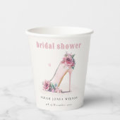Weich rosafarbenes Brautparty mit hohen Absätzen Pappbecher (Vorderseite)