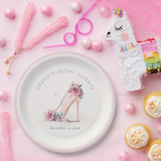 Weich rosafarbenes Brautparty mit hohen Absätzen Pappteller (Party)