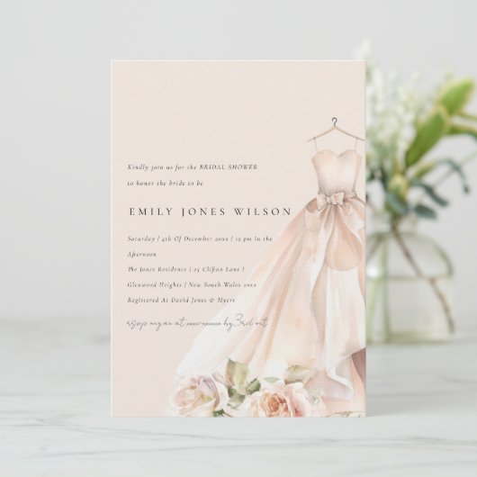 Weich-Rose Bloral Bridal Dress Brautparty Einladung (Stehend Vorderseite)