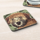 Weich überzogene Rad-Terrier-Welpe mit nassem Gesi Untersetzer (Linke Seite)