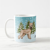 Weich überzogener Winterwald mit Terrier Snowy Kaffeetasse (Links)