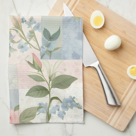 Weich zartes, blumenrosa und blaues Patchwork Geschirrtuch (Viertel Falte)