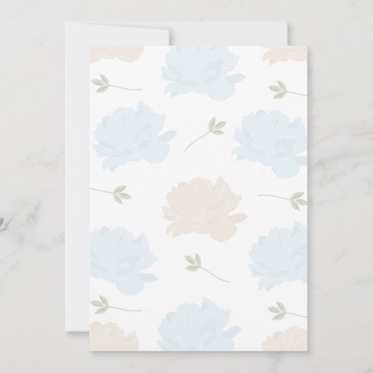 Weiche blaue Pastellpfingstrosen-Querjungen-Taufe Einladung (Rückseite)