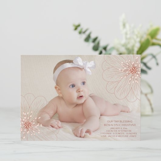 Weiche Blüten Foto Geburtsankündigung Ankündigung (Stehend Vorderseite)