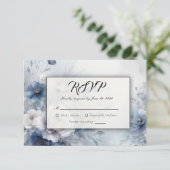 Weiche Blüten und Lavendel-Mist-Hochzeit RSVP Karte (Stehend Vorderseite)
