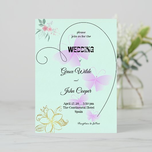 Weiche Farbe mit Blumen- und Schmetterlingsdesign Folieneinladung (Stehend vorne)