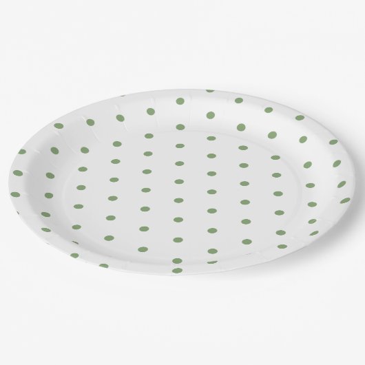 Weiche grüne Polka Dots Weiß Pappteller (Schrägansicht)