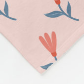 Weiche Korallenblüten und blaue Blätter Muster Fleecedecke (Ecke)