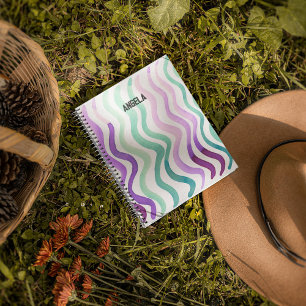 Weiche lila und grüne Wasserfarben Notizblock