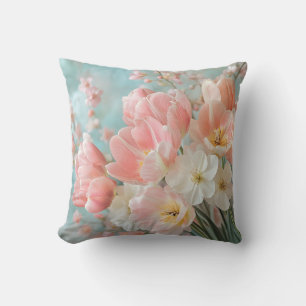 Weiche, pastellfarbene Frühlingsblumen Design Deli Kissen