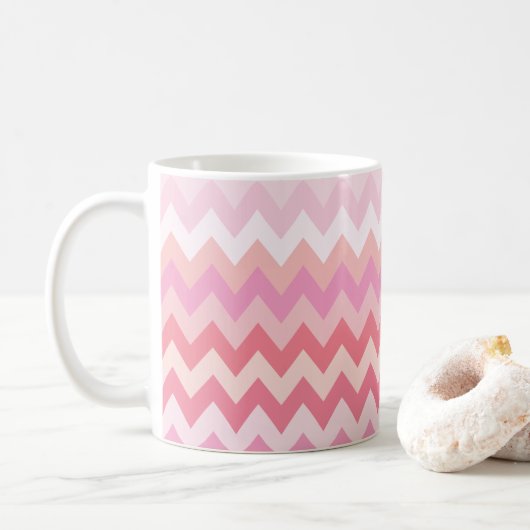 Weiche pastellrosa gestreifte farbige Zickzackmust Kaffeetasse (Mit Donut)