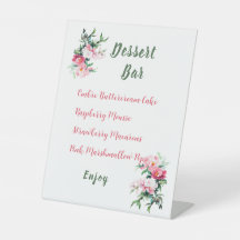 Weiche rosa Pfingstrose- und Eukalyptus-Blumendesi