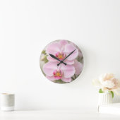 Weiche rosa Phalaenopsis-Orchidee Runde Wanduhr (Zuhause)