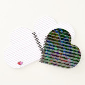 Weiche Streifen und gekratzte kleine Quadrate in L Notizblock (Innenseite)