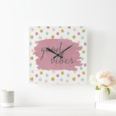 Weicher Dekoiv | guter Vibes Quadratische Wanduhr (Zuhause)