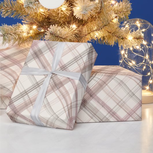 Weiches Beige Rosa Romantisches Gingham Karo Muste Geschenkpapier (Feiertage)