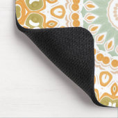 Weiches Bernstein- und Salbeimandala-Muster Mousepad (Ecke)